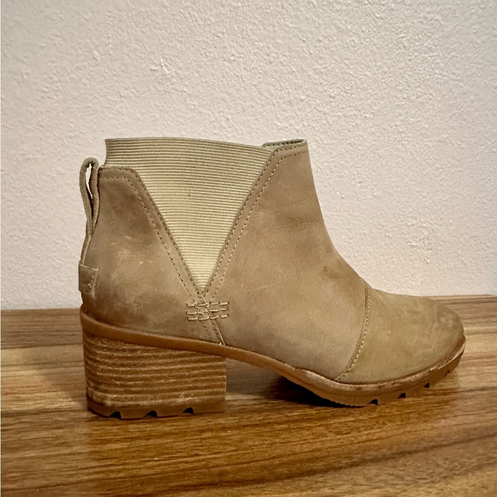 Sorel Women's Cate Chelsea Bootie - Velvet Tan